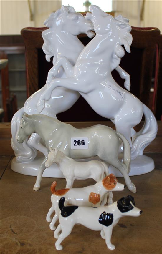 Beswick horse, 2 hounds & 2 other horse ornaments